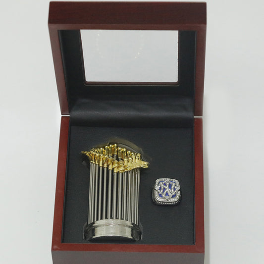 2009 NY Yankees Baseball Championship Ring With MLB Trophy Set