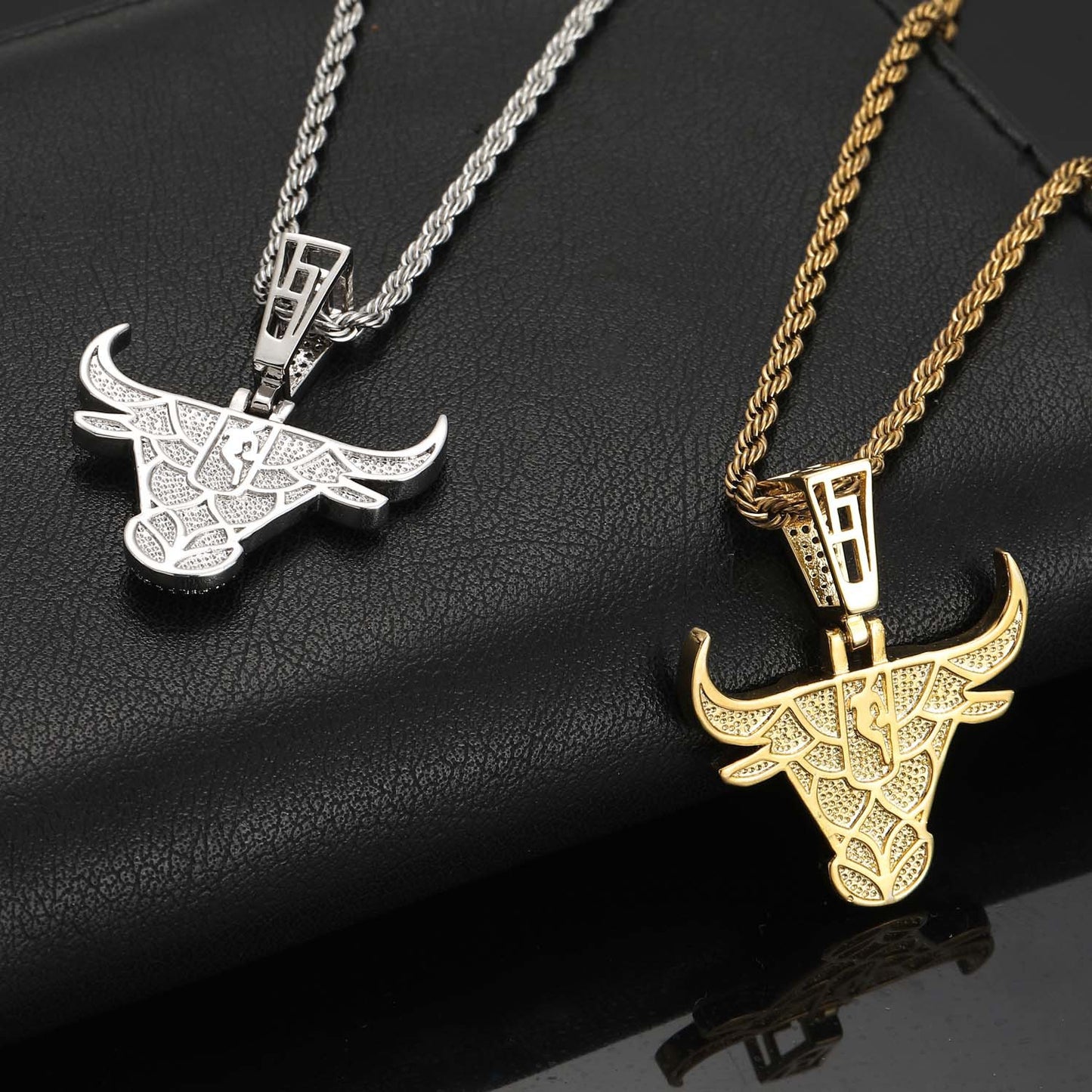 Chicago Bulls Pendant Iced Out CZ Micro Pave Hip hop necklace for fans